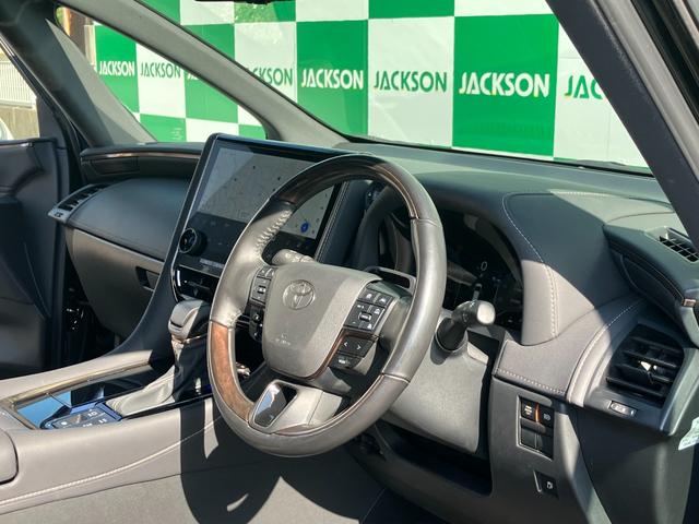 アルファード Ｚ　左右独立ムーンルーフ　ユニバーサルステップ　Ａｐｐｌｅｃａｒｐｌａｙ　フリップダウンモニター　電動リアゲート　３６０度カメラ　ベンチレーション　シートヒーター　デジタルインナーミラー　純正ＡＷ（21枚目）