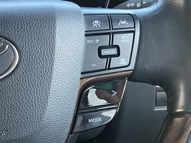 アルファード Ｚ　左右独立ムーンルーフ　ユニバーサルステップ　Ａｐｐｌｅｃａｒｐｌａｙ　フリップダウンモニター　電動リアゲート　３６０度カメラ　ベンチレーション　シートヒーター　デジタルインナーミラー　純正ＡＷ（66枚目）