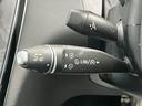 Ｃ１８０カブリオレスポーツ　赤幌　電動オープン　純正ナビ　バックカメラ　Ｂｌｕｅｔｏｏｔｈ　ＬＥＤヘッドライト　純正１９ＡＷ　黒革　メモリー付きパワーシート　シートヒーター　レーンキープアシスト　ＥＴＣ　パドルシフト（39枚目）