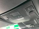 Ｃ１８０カブリオレスポーツ　赤幌　電動オープン　純正ナビ　バックカメラ　Ｂｌｕｅｔｏｏｔｈ　ＬＥＤヘッドライト　純正１９ＡＷ　黒革　メモリー付きパワーシート　シートヒーター　レーンキープアシスト　ＥＴＣ　パドルシフト（42枚目）