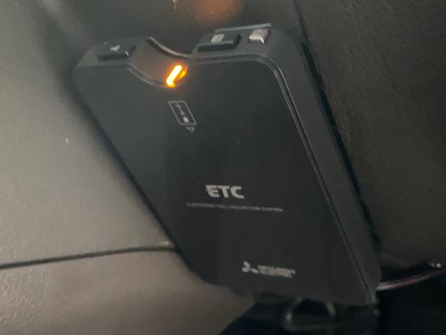 ハイエースワゴン スーパーカスタムＧ　トリプルムーンルーフ　１００系最終後期型　実走行３．７万キロ　純正専用レースカバー　２列目回転シート　デュアルエアコン（後席）　ＥＴＣ　１００Ｖ電源×２　イージークローザースライドドア　トリプルルーフ　電格ドアミラー　リアフィルム　大型蛍光灯（13枚目）