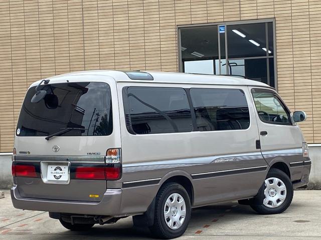 ハイエースワゴン スーパーカスタムＧ　トリプルムーンルーフ　１００系最終後期型　実走行３．７万キロ　純正専用レースカバー　２列目回転シート　デュアルエアコン（後席）　ＥＴＣ　１００Ｖ電源×２　イージークローザースライドドア　トリプルルーフ　電格ドアミラー　リアフィルム　大型蛍光灯（57枚目）