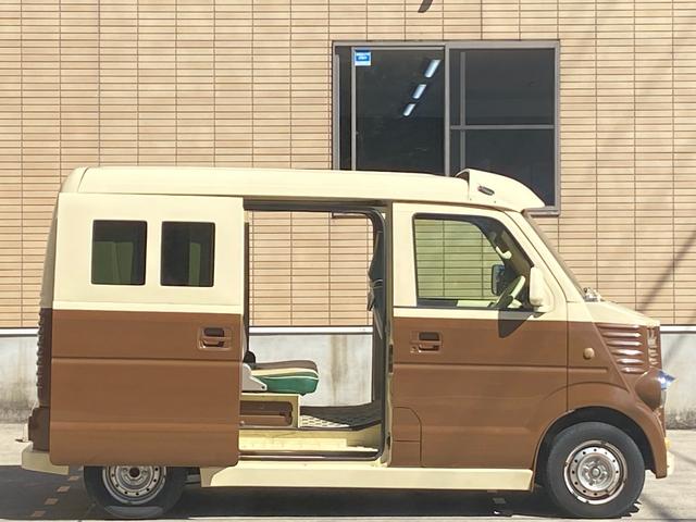 エブリイ ＰＡ　ハイルーフ　フレンチバス仕様　オートマ車　軽自動車　フレンチバス仕様　アイブロー付　内外装カスタム　レトロバス　両側スライドドア　革調シートカバー　メモリーナビ　地デジＴＶ　Ｂｌｕｅｔｏｏｔｈ音楽　ＥＴＣ　移動販売車　キャルカスタム　軽自動車　オートマ（4枚目）