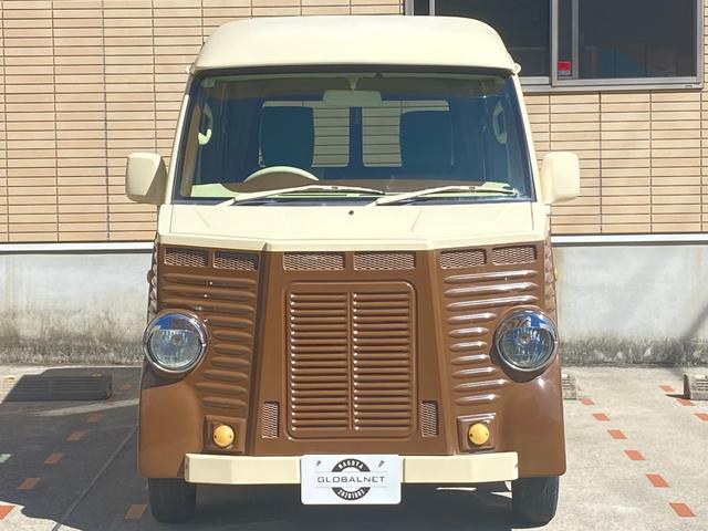 エブリイ ＰＡ　ハイルーフ　フレンチバス仕様　オートマ車　軽自動車　フレンチバス仕様　アイブロー付　内外装カスタム　レトロバス　両側スライドドア　革調シートカバー　メモリーナビ　地デジＴＶ　Ｂｌｕｅｔｏｏｔｈ音楽　ＥＴＣ　移動販売車　キャルカスタム　軽自動車　オートマ（6枚目）