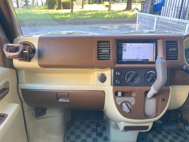 エブリイ ＰＡ　ハイルーフ　フレンチバス仕様　オートマ車　軽自動車　フレンチバス仕様　アイブロー付　内外装カスタム　レトロバス　両側スライドドア　革調シートカバー　メモリーナビ　地デジＴＶ　Ｂｌｕｅｔｏｏｔｈ音楽　ＥＴＣ　移動販売車　キャルカスタム　軽自動車　オートマ（24枚目）