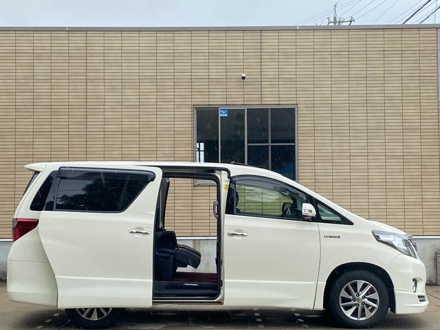 アルファードハイブリッド ＳＲプレミアムシートパッケージ　後期型　ハイブリット　４ＷＤ　サンルーフ　専用黒革　ケンスタイルエアロ　メーカーナビ　リアエンターテイメント　バックカメラ　ＴＶ　ＣＤ／ＤＶＤ　ＢＴ音楽　ＥＴＣ　プレミアムサウンド　両側パワスラ　パワーバックドア　純正フロアマット（38枚目）