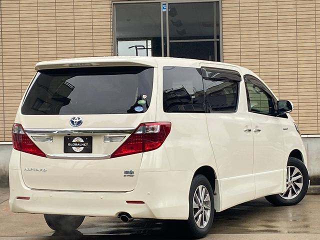 アルファードハイブリッド ＳＲプレミアムシートパッケージ　後期型　ハイブリット　４ＷＤ　サンルーフ　専用黒革　ケンスタイルエアロ　メーカーナビ　リアエンターテイメント　バックカメラ　ＴＶ　ＣＤ／ＤＶＤ　ＢＴ音楽　ＥＴＣ　プレミアムサウンド　両側パワスラ　パワーバックドア　純正フロアマット（66枚目）