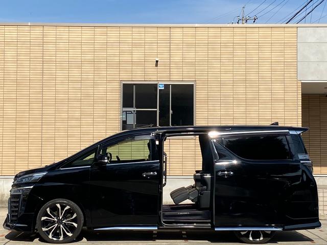 ヴェルファイア ３．５エグゼクティブラウンジＺ　サンルーフ　黒革　モデリスタ　フルエアロ／２０インチＡＷ／２本出マフラー　３眼ＬＥＤヘッド　メーカーナビ　リアエンターテイメント　ＪＢＬサウンド　パノラミックビューモニター　ＴＶ　ＣＤ／ＤＶＤ　ＢＴ音楽　ＥＴＣ　人気の安全装備（8枚目）