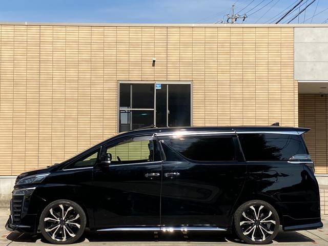 ヴェルファイア ３．５エグゼクティブラウンジＺ　サンルーフ　黒革　モデリスタ　フルエアロ／２０インチＡＷ／２本出マフラー　３眼ＬＥＤヘッド　メーカーナビ　リアエンターテイメント　ＪＢＬサウンド　パノラミックビューモニター　ＴＶ　ＣＤ／ＤＶＤ　ＢＴ音楽　ＥＴＣ　人気の安全装備（9枚目）