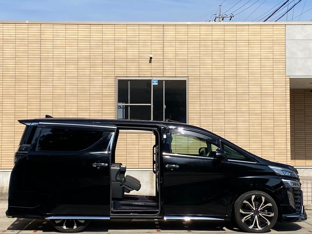 ヴェルファイア ３．５エグゼクティブラウンジＺ　サンルーフ　黒革　モデリスタ　フルエアロ／２０インチＡＷ／２本出マフラー　３眼ＬＥＤヘッド　メーカーナビ　リアエンターテイメント　ＪＢＬサウンド　パノラミックビューモニター　ＴＶ　ＣＤ／ＤＶＤ　ＢＴ音楽　ＥＴＣ　人気の安全装備（39枚目）