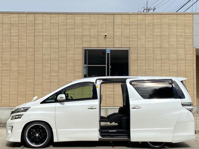 ヴェルファイア ３．５ＺＧエディション後期　サンルーフ　エグゼクティブシート　アドミレイションエアロ　マーベリック２０インチＡＷ　マフラー　ＴＥＩＮ車高調　メーカーナビ　リアエンターテイメント　バックカメラ　ＴＶ　ＣＤ／ＤＶＤ　ＢＴ音楽　ＥＴＣ　両側パワスラ　パワーバックドア（8枚目）