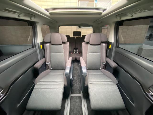 ヴェルファイア ３．５ＺＧエディション後期　サンルーフ　エグゼクティブシート　アドミレイションエアロ　マーベリック２０インチＡＷ　マフラー　ＴＥＩＮ車高調　メーカーナビ　リアエンターテイメント　バックカメラ　ＴＶ　ＣＤ／ＤＶＤ　ＢＴ音楽　ＥＴＣ　両側パワスラ　パワーバックドア（11枚目）