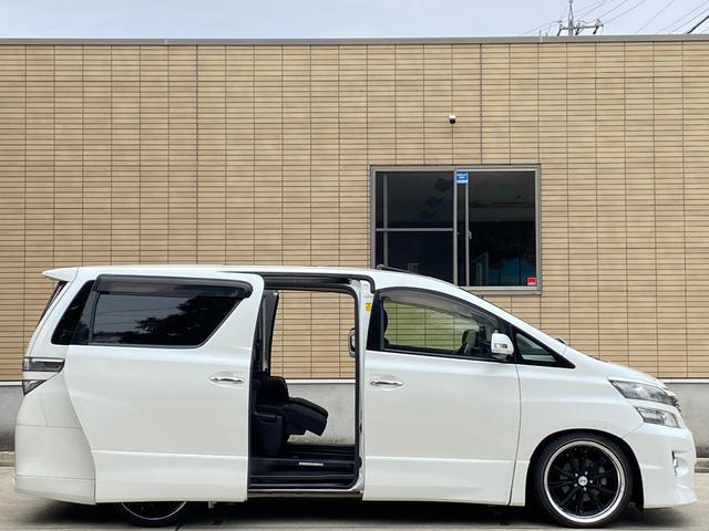 ヴェルファイア ３．５ＺＧエディション後期　サンルーフ　エグゼクティブシート　アドミレイションエアロ　マーベリック２０インチＡＷ　マフラー　ＴＥＩＮ車高調　メーカーナビ　リアエンターテイメント　バックカメラ　ＴＶ　ＣＤ／ＤＶＤ　ＢＴ音楽　ＥＴＣ　両側パワスラ　パワーバックドア（36枚目）