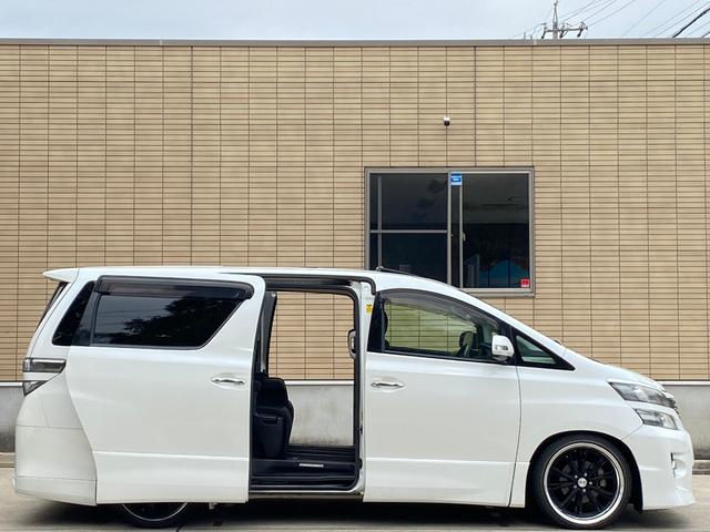 ヴェルファイア ３．５ＺＧエディション後期　サンルーフ　エグゼクティブシート　アドミレイションエアロ　マーベリック２０インチＡＷ　マフラー　ＴＥＩＮ車高調　メーカーナビ　リアエンターテイメント　バックカメラ　ＴＶ　ＣＤ／ＤＶＤ　ＢＴ音楽　ＥＴＣ　両側パワスラ　パワーバックドア（37枚目）