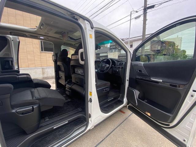 ヴェルファイア ３．５ＺＧエディション後期　サンルーフ　エグゼクティブシート　アドミレイションエアロ　マーベリック２０インチＡＷ　マフラー　ＴＥＩＮ車高調　メーカーナビ　リアエンターテイメント　バックカメラ　ＴＶ　ＣＤ／ＤＶＤ　ＢＴ音楽　ＥＴＣ　両側パワスラ　パワーバックドア（39枚目）