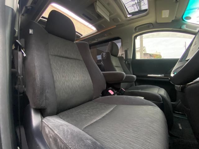 ヴェルファイア ３．５ＺＧエディション後期　サンルーフ　エグゼクティブシート　アドミレイションエアロ　マーベリック２０インチＡＷ　マフラー　ＴＥＩＮ車高調　メーカーナビ　リアエンターテイメント　バックカメラ　ＴＶ　ＣＤ／ＤＶＤ　ＢＴ音楽　ＥＴＣ　両側パワスラ　パワーバックドア（41枚目）