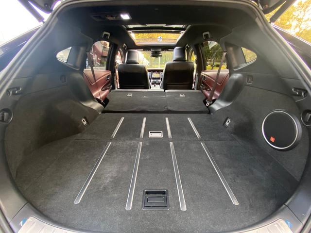 ハリアーハイブリッド プレミアムアドバンスドパッケージ サンルーフ M’Zスピード フルエアロ/4本出マフラー 21インチAW ヴァレンティテール メーカーナビ パノラミックビューモニター TV CD/DVD 走行中OK BT音楽 ETC JBLサウンド パワーバックドア 4WD(18枚目)