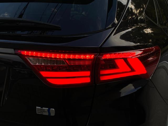 ハリアーハイブリッド プレミアムアドバンスドパッケージ サンルーフ M’Zスピード フルエアロ/4本出マフラー 21インチAW ヴァレンティテール メーカーナビ パノラミックビューモニター TV CD/DVD 走行中OK BT音楽 ETC JBLサウンド パワーバックドア 4WD(31枚目)