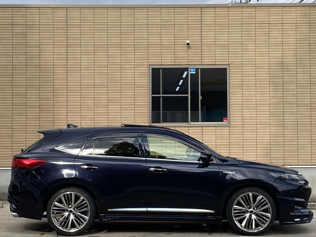 ハリアーハイブリッド プレミアムアドバンスドパッケージ サンルーフ M’Zスピード フルエアロ/4本出マフラー 21インチAW ヴァレンティテール メーカーナビ パノラミックビューモニター TV CD/DVD 走行中OK BT音楽 ETC JBLサウンド パワーバックドア 4WD(32枚目)