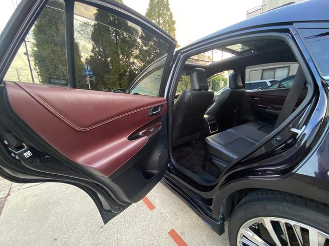 ハリアーハイブリッド プレミアムアドバンスドパッケージ サンルーフ M’Zスピード フルエアロ/4本出マフラー 21インチAW ヴァレンティテール メーカーナビ パノラミックビューモニター TV CD/DVD 走行中OK BT音楽 ETC JBLサウンド パワーバックドア 4WD(48枚目)