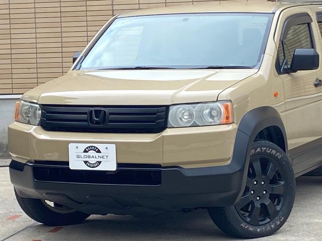 クロスロード 20Xアウトドアカスタム ネオクラシックスタイル SUV車 ベージュ×マットブラック 7人乗り 3列シート ホワイトレタータイヤ ディスプレイオーディオ バックカメラ Bluetooth音楽 USB充電 ETC オートエアコン 電格ドアミラー 全塗装ツートン(2枚目)