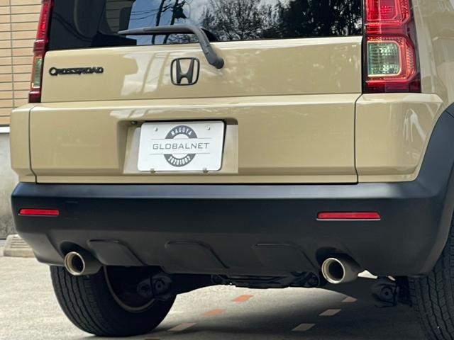 クロスロード 20Xアウトドアカスタム ネオクラシックスタイル SUV車 ベージュ×マットブラック 7人乗り 3列シート ホワイトレタータイヤ ディスプレイオーディオ バックカメラ Bluetooth音楽 USB充電 ETC オートエアコン 電格ドアミラー 全塗装ツートン(5枚目)