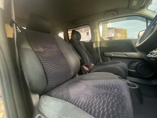 クロスロード 20Xアウトドアカスタム ネオクラシックスタイル SUV車 ベージュ×マットブラック 7人乗り 3列シート ホワイトレタータイヤ ディスプレイオーディオ バックカメラ Bluetooth音楽 USB充電 ETC オートエアコン 電格ドアミラー 全塗装ツートン(27枚目)