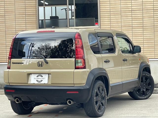 クロスロード 20Xアウトドアカスタム ネオクラシックスタイル SUV車 ベージュ×マットブラック 7人乗り 3列シート ホワイトレタータイヤ ディスプレイオーディオ バックカメラ Bluetooth音楽 USB充電 ETC オートエアコン 電格ドアミラー 全塗装ツートン(42枚目)