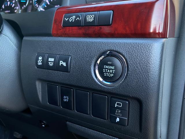 ヴェルファイア ３．５ＺＧエディション　黒革調シート　アドミレイションエアロ　純正１８ＡＷ　マフラーカッター　エグゼクティブシート　トヨタ純正ナビ／後席モニター　バックカメラ　ＴＶ　ＣＤ／ＤＶＤ　ＥＴＣ　両側パワスラ　パワーバックドア　クリアランスソナー　クルーズコントロール（40枚目）