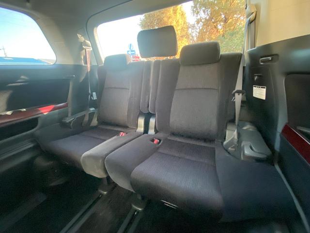 ヴェルファイア ３．５ＺＧエディション　黒革調シート　アドミレイションエアロ　純正１８ＡＷ　マフラーカッター　エグゼクティブシート　トヨタ純正ナビ／後席モニター　バックカメラ　ＴＶ　ＣＤ／ＤＶＤ　ＥＴＣ　両側パワスラ　パワーバックドア　クリアランスソナー　クルーズコントロール（49枚目）