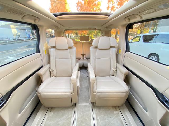 アルファード ３５０ＧＬパッケージ　後期　４ＷＤ　２．９万キロ　サンルーフ　本革シート　モデリスタ電動サイドステップ　メーカーナビ　リアエンターテイメント　パノラミックビューモニター　ＴＶ　ＣＤ／ＤＶＤ　ＢＴ音楽　ＥＴＣ　プレミアムサウンド　両側パワスラ　パワーバックドア（23枚目）