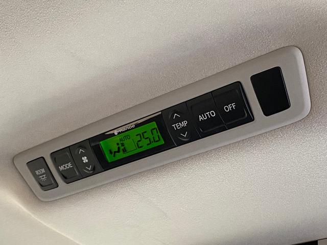 ヴェルファイア ３．５ＺＧエディション　後期型　４ＷＤ　純正エアロ　エグゼクティブシート　トヨタ純正ナビ／１１インチ後席モニター　バックカメラ　ＴＶ　ＣＤ／ＤＶＤ　走行中視聴ＯＫ　Ｂｌｕｅｔｏｏｔｈ音楽　ＥＴＣ　クルコント　前後ソナー　両側パワスラ　パワーバックドア（9枚目）