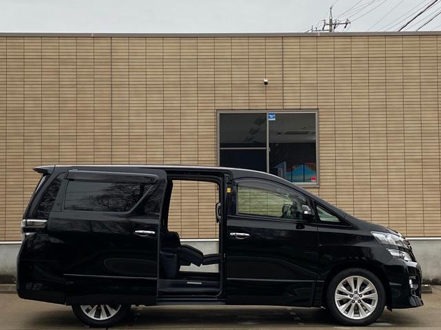 ヴェルファイア ３．５ＺＧエディション　後期型　４ＷＤ　純正エアロ　エグゼクティブシート　トヨタ純正ナビ／１１インチ後席モニター　バックカメラ　ＴＶ　ＣＤ／ＤＶＤ　走行中視聴ＯＫ　Ｂｌｕｅｔｏｏｔｈ音楽　ＥＴＣ　クルコント　前後ソナー　両側パワスラ　パワーバックドア（35枚目）