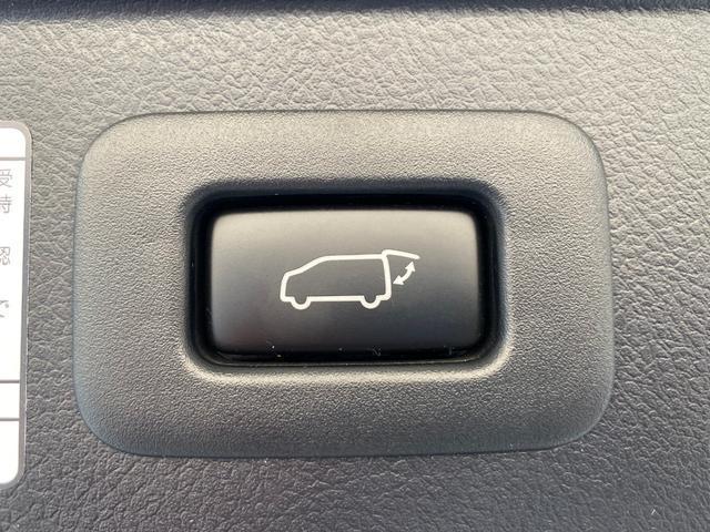 アルファード 3.5エグゼクティブラウンジ サンルーフ 黒本革 モデリスタ フルエアロ メーカーナビ リアエンターテイメント JBLサウンド パノラミックビューモニター TV CD/DVD 走行中OK BT音楽 ETC 両側パワスラ パワーバックドア トヨタセーフティーセンス(17枚目)