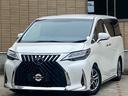前後共に【LM350 仕様】LM 仕様のフェイス・3眼LEDヘッドライト・車高調など装着済★外観だけでなく安全装備や後席モニター・両側パワスラなど充実した装備が揃っているカスタムカー!早い者勝ち☆