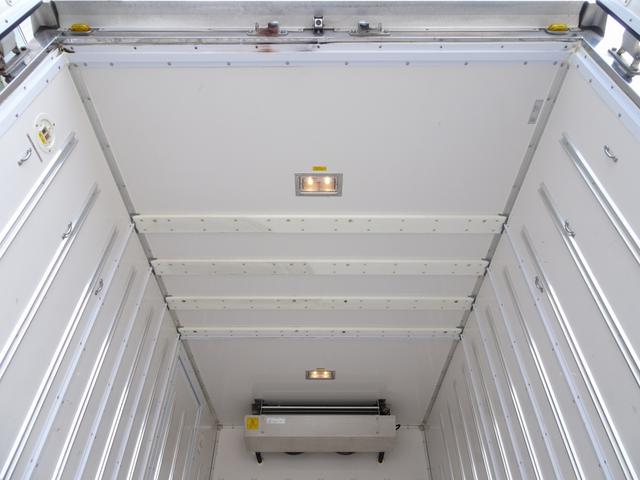 ダイナトラック 　低温冷凍車　東プレ　－３０〜３０℃設定　左片開き扉　スタンバイ機能付　２室簡易間仕切り構造　　標準幅　１０尺　２トン積載　アドブルー不要（17枚目）