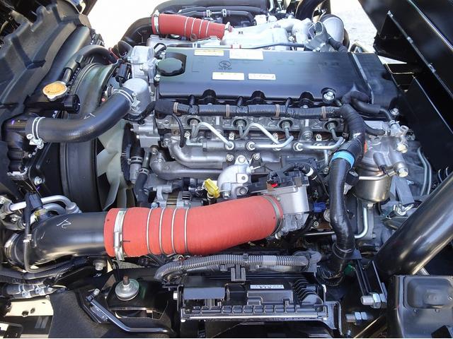 タイタントラック  積載車 セーフティローダー 車載専用車 3350kg積載 ワイド 荷台長5.7m 古河ユニック NEO5 ウインチ ラジコン付 エルフOEM AT車(10枚目)