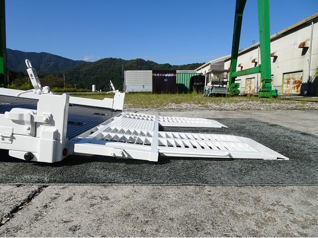 タイタントラック  積載車 セーフティローダー 車載専用車 3350kg積載 ワイド 荷台長5.7m 古河ユニック NEO5 ウインチ ラジコン付 エルフOEM AT車(13枚目)