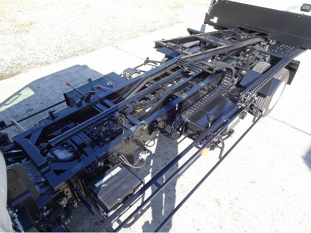 タイタントラック  積載車 セーフティローダー 車載専用車 3350kg積載 ワイド 荷台長5.7m 古河ユニック NEO5 ウインチ ラジコン付 エルフOEM AT車(32枚目)