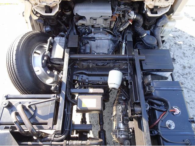 エルフトラック 　回転ダンプ式パッカー　５．１ｍ３　フジマイティー製　３．４トン積載　汚水タンク付　標準幅　１０尺規格車　アドブルー不要　１５０馬力（32枚目）