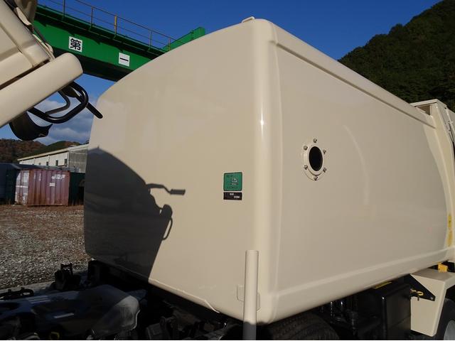 エルフトラック 　回転ダンプ式パッカー　５．１ｍ３　フジマイティー製　３．４トン積載　汚水タンク付　標準幅　１０尺規格車　アドブルー不要　１５０馬力（46枚目）