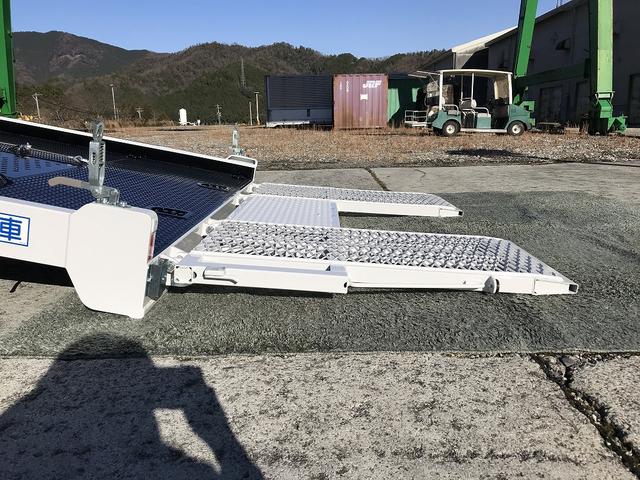 エルフトラック 　車両運搬車　スーパーセルフローダ　３トン積載　タダノ　ラジコン　ウインチ付　床上固縛装置　ワイド幅　全低床　荷台長５．７ｍ　９速ＡＭＴ　１５０馬力（13枚目）