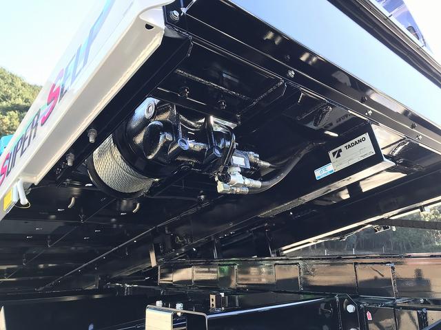 エルフトラック 　車両運搬車　スーパーセルフローダ　３トン積載　タダノ　ラジコン　ウインチ付　床上固縛装置　ワイド幅　全低床　荷台長５．７ｍ　９速ＡＭＴ　１５０馬力（33枚目）