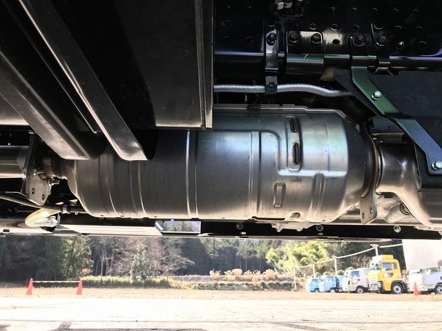 エルフトラック 　車両運搬車　スーパーセルフローダ　３トン積載　タダノ　ラジコン　ウインチ付　床上固縛装置　ワイド幅　全低床　荷台長５．７ｍ　９速ＡＭＴ　１５０馬力（45枚目）