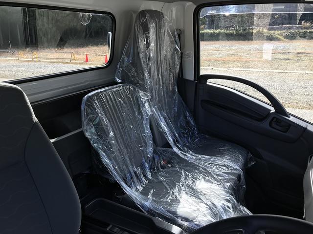 エルフトラック 　車両運搬車　スーパーセルフローダ　３トン積載　タダノ　ラジコン　ウインチ付　床上固縛装置　ワイド幅　全低床　荷台長５．７ｍ　９速ＡＭＴ　１５０馬力（57枚目）