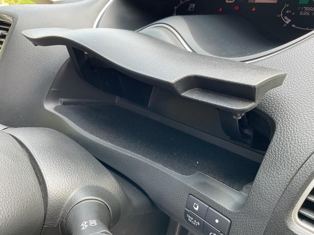 セレナ ハイウェイスターS-HVアドバンスドセーフティパック メモリーナビ・DVD可・フルセグ・bluetooth・バックカメラ・ETC・両側電動スライドドア・クルーズコントロール・LEDオートライト・後席モニター・レーンキープアシスト・フロントエアロ(43枚目)