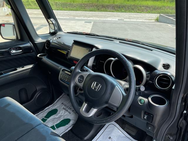 N-BOXカスタム G・Lパッケージ 純正メモリーナビ・DVD可・フルセグTV・bluetooth・バックカメラ・ETC・片側電動スライドドア・HIDオートライト・プッシュスタート・ドアバイザー(16枚目)