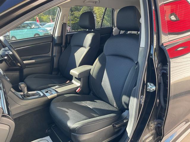 レヴォーグ １．６ＧＴアイサイト　プラウドエディション　パナソニックナビ・フルセグＴＶ・Ｂｌｕｅｔｏｏｔｈ・ＬＥＤオートライト・ハーフレザーシート・パワーシート・衝突軽減ブレーキ・車線逸脱警報・誤発進抑制・レーダクルーズコントロール・パドルシフト（27枚目）