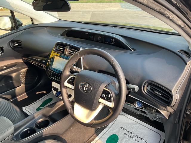 プリウス Sセーフティプラス 純正SDナビ・フルセグTV・bluetooth・バックカメラ・ETC・LEDオートライト・LEDフォグ・ステアリングスイッチ・クルーズコントロール・オートハイビーム・車線逸脱警告・衝突軽減サポート(17枚目)