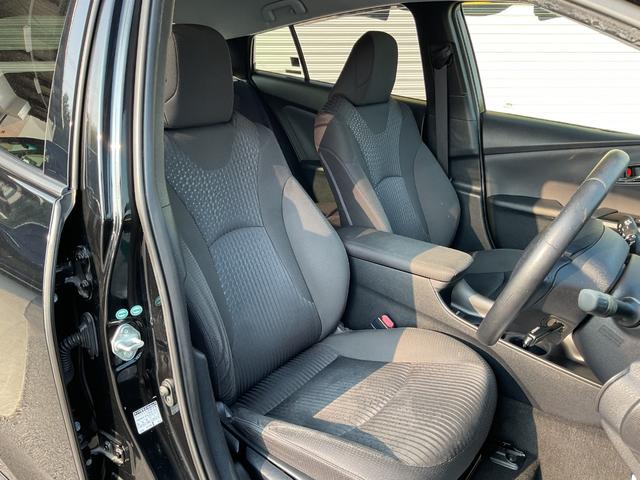 プリウス Sセーフティプラス 純正SDナビ・フルセグTV・bluetooth・バックカメラ・ETC・LEDオートライト・LEDフォグ・ステアリングスイッチ・クルーズコントロール・オートハイビーム・車線逸脱警告・衝突軽減サポート(18枚目)